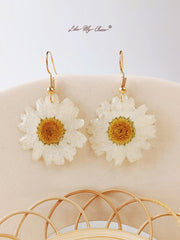 Pressed Flower Drop Earring - Resin Daisy