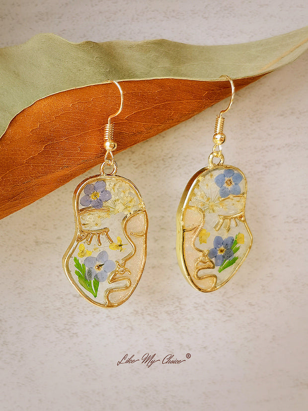 Pressed Flower Earrings - Abstract Face Forget Me Not Flower