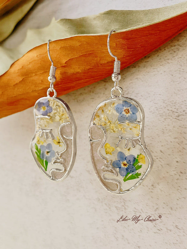 Pressed Flower Earrings - Abstract Face Forget Me Not Flower